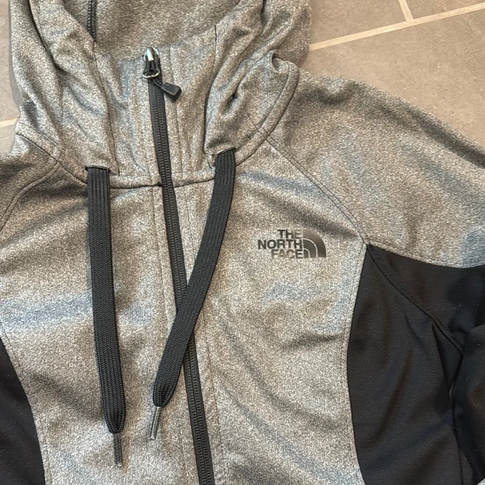 The North Face Gray and Black Hoodie - Picture 2 of 4